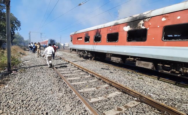 Pantry Car Of Express Train Catches Fire in Maharashtra, No Casualty Reported
