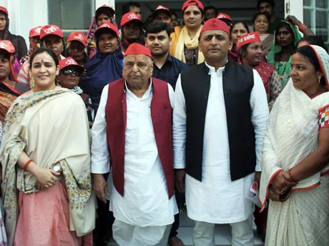 Can't Handle Family? BJP Adds Insult To Akhilesh Yadav's Injury