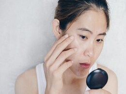 Oily Skin पर काबू पाने के लिए बेस्ट हैं ये 9 घरेलू उपाय, बदलते मौसम में आएंगे बेहद काम Oily Skin पर काबू पाने के लिए बेस्ट हैं ये 9 घरेलू उपाय, बदलते मौसम में आएंगे बेहद काम