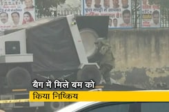 गणतंत्र दिवस से पहले दिल्ली की गाजीपुर फूल मंडी में बम मिलने से हड़कंप मचा गणतंत्र दिवस से पहले दिल्ली की गाजीपुर फूल मंडी में बम मिलने से हड़कंप मचा