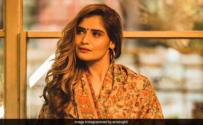 बिग बॉस फेम आरती सिंह ने इंग्लिश गाने पर किया झूमकर डांस, वीडियो देख आप भी हो जाएंगे फैन