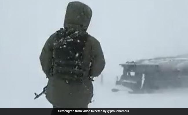 Watch: Jawan Braves Heavy Snowfall, Winds To Guard Borders At 17,000 Feet