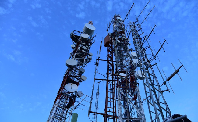 5G Spectrum Auction Worth Rs 7.5 Lakh Crore In Early June: Telecom Minister