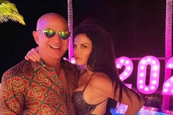 Social Media In Love With Jeff Bezos' Baba Sehgal Look Social Media In Love With Jeff Bezos' Baba Sehgal Look