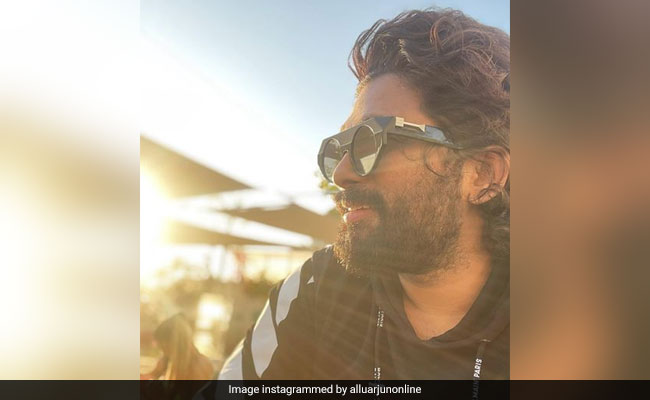"He Doesn't Need Music": Allu Arjun Writes A Special Note For Singer Sid Sriram's Mesmerizing Performance Of <I>Srivalli</I>