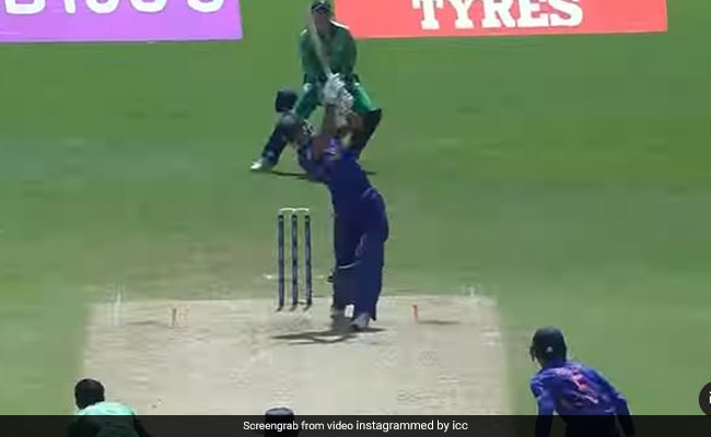 U-19 World Cup में युवा भारतीय बल्लेबाज ने मचाया तहलका, लगाई छक्कों की हैट्रिक, देखें Video