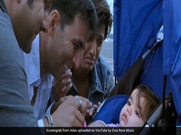 'हे बेबी' में अक्षय कुमार की बेटी 'एंजल' हो गई हैं बड़ी, लेटेस्ट तस्वीरें देख फैंस बोले- ये वही बच्ची है इतनी बड़ी कब हुई ? 'हे बेबी' में अक्षय कुमार की बेटी 'एंजल' हो गई हैं बड़ी, लेटेस्ट तस्वीरें देख फैंस बोले- ये वही बच्ची है इतनी बड़ी कब हुई ?