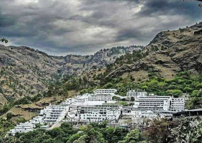Scenic Drives in Jammu and Kashmir