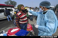 Coronavirus: Delhi Positivity Rate Stays At 30%, Daily Cases Drop To 20,718 Coronavirus: Delhi Positivity Rate Stays At 30%, Daily Cases Drop To 20,718