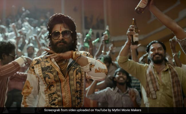 Here's What Mahesh Babu Wrote After Watching Allu Arjun's <i>Pushpa: The Rise</i>