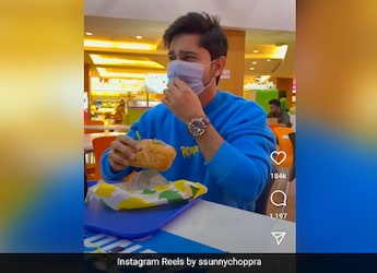 Watch: Funny Video Shows The Struggles Of Dining Out With A Mask On; Can You Relate? Watch: Funny Video Shows The Struggles Of Dining Out With A Mask On; Can You Relate?