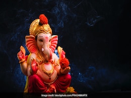 Sankashti Chaturthi: संकट दूर करने के लिए आज संकष्टी चतुर्थी पर की जाती है गणेश जी की यह आरती Sankashti Chaturthi: संकट दूर करने के लिए आज संकष्टी चतुर्थी पर की जाती है गणेश जी की यह आरती