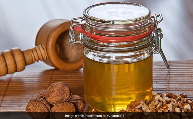The antioxidants and omega-3s in walnut oil strengthen immune defences