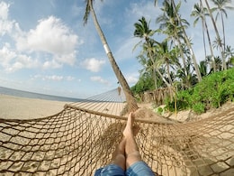 Beach Holiday पर जा रहे हैं तो जरूर कैरी करें ये 5 चीजें, इनके बिना नहीं आएगा छुट्टियों का मजा Beach Holiday पर जा रहे हैं तो जरूर कैरी करें ये 5 चीजें, इनके बिना नहीं आएगा छुट्टियों का मजा