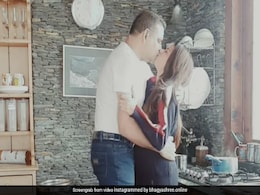 भाग्यश्री का पति हिमालय के साथ रोमांटिक वीडियो वायरल, बोलीं- याद आती है वो सुबह... भाग्यश्री का पति हिमालय के साथ रोमांटिक वीडियो वायरल, बोलीं- याद आती है वो सुबह...