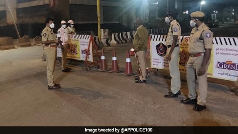 सास को कुर्सी से बांधा, आंखों पर पट्टी बांधी और पेट्रोल छिड़ककर लगा दी आग