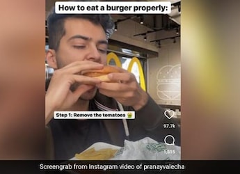 Instagram Video Suggests The Right Way To Eat Burgers, Do You Agree? Instagram Video Suggests The Right Way To Eat Burgers, Do You Agree?