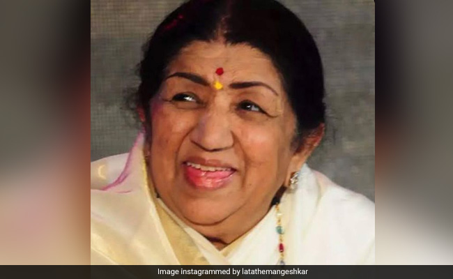 Lata Mangeshkar To Remain In The ICU Under Observation, Says Doctor