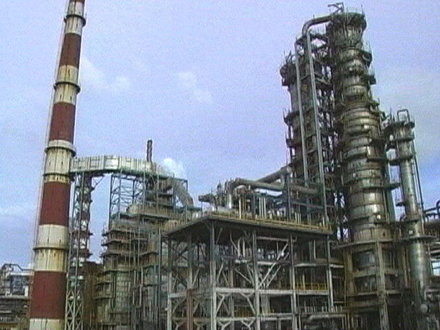 Explained : अगर US ने रूस से तेल आयात पर रोक लगाया तो क्या होगा? कीमतों पर क्या पड़ेगा असर?