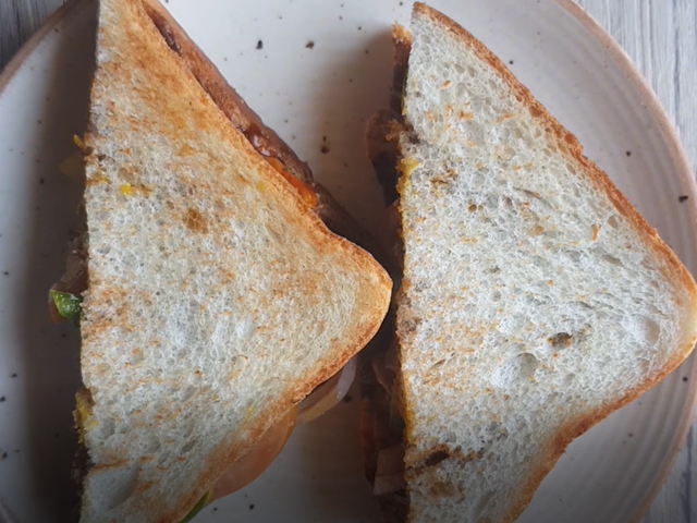 Tandoori Chicken Sandwich Recipe | How To Make Tandoori Chicken Sandwich