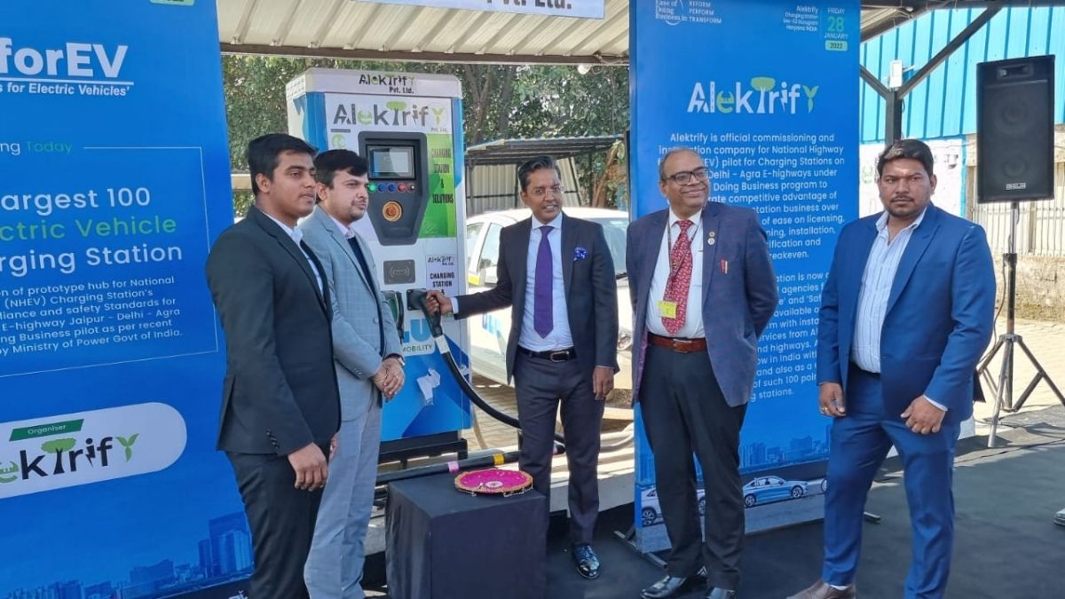 NHEV Working Group Meet NITI Aayog; Discuss New Battery Swapping Policy