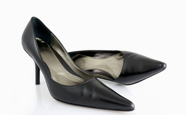 Continue Your Style Streak With These Beautiful Black Pumps