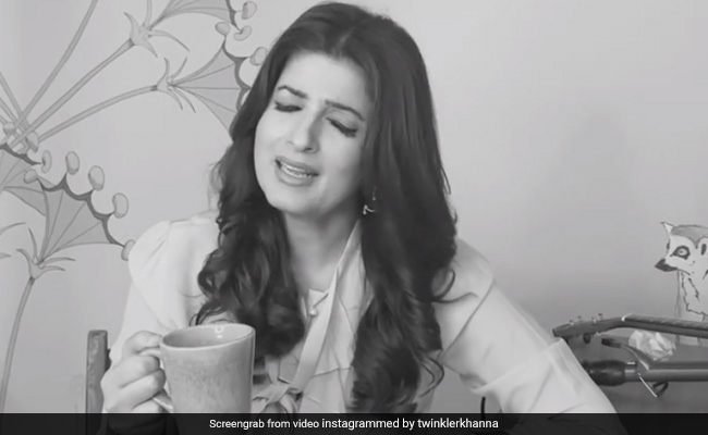 Twinkle Khanna: एक्ट्रेस ट्विंकल खन्ना ने लड्डूओं को देख की  "सिंगिंग", यहां देखें पोस्ट