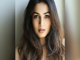 नागार्जुन की फिल्म ‘द घोस्ट’ में जैकलीन नहीं सोनल चौहान आएंगी नजर, मेकर्स ने किया खुलासा नागार्जुन की फिल्म ‘द घोस्ट’ में जैकलीन नहीं सोनल चौहान आएंगी नजर, मेकर्स ने किया खुलासा