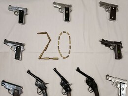 दिल्ली : पुलिस ने अवैध हथियारों के सिंडिकेट का किया भंडाफोड़, MP से हथियार लाकर दिल्ली-NCR में बेचते थे दिल्ली : पुलिस ने अवैध हथियारों के सिंडिकेट का किया भंडाफोड़, MP से हथियार लाकर दिल्ली-NCR में बेचते थे