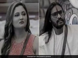 अभिजीत बिचुकले ने पार कर दीं सारी हदें, फिर रश्मि देसाई के सब्र का टूटा बांध बोलीं- शट अप इडियट... अभिजीत बिचुकले ने पार कर दीं सारी हदें, फिर रश्मि देसाई के सब्र का टूटा बांध बोलीं- शट अप इडियट...