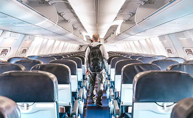 पूरे प्लेन में सिर्फ एक पैसेंजर ने किया सफर, सोशल मीडिया शेयर किया दिलचस्प अनुभव