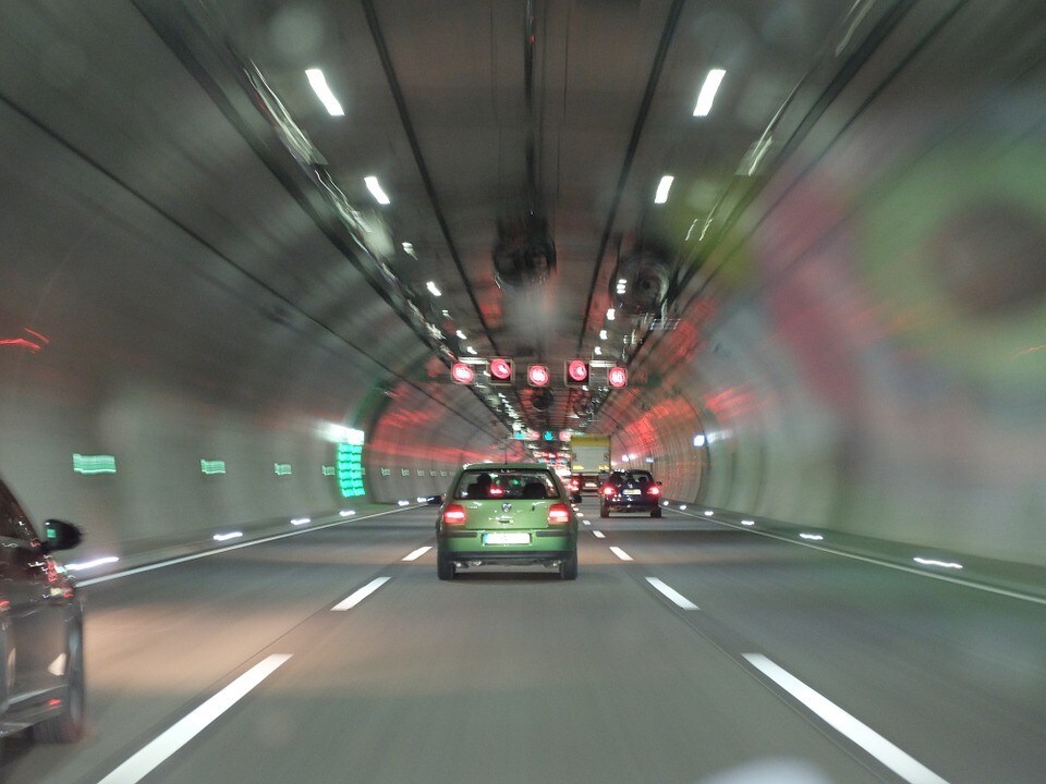 Pro Tips to Drive Safe in a Tunnel Pro Tips to Drive Safe in a Tunnel