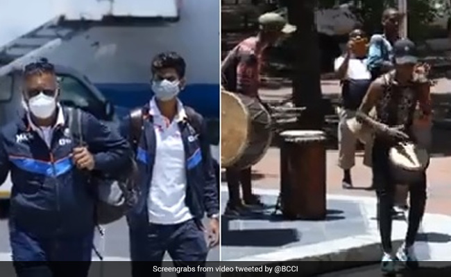 IND vs SA 3rd Test: केपटाउन पहुंचे टीम इंडिया के खिलाड़ी, ढोल नगाड़े के साथ भव्य स्वागत, देखें Video