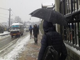 Sub-Zero Temperatures Recorded In Kashmir As Cold Wave Continues Sub-Zero Temperatures Recorded In Kashmir As Cold Wave Continues