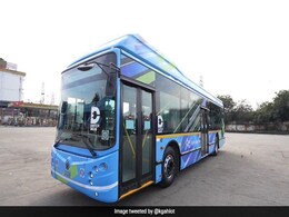 Delhi Govt Replacing Its Old Diesel And Petrol Vehicles With Electric Ones Delhi Govt Replacing Its Old Diesel And Petrol Vehicles With Electric Ones