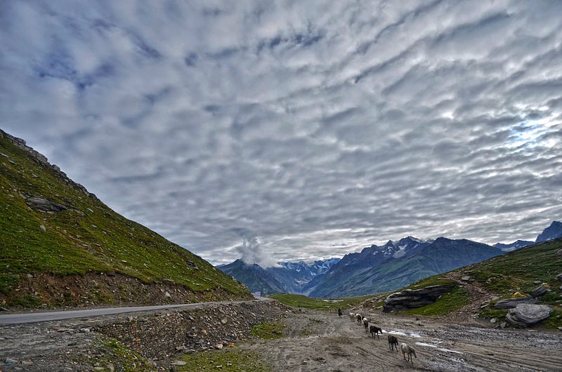 Scariest Roads in India That Are A Driver's Nightmare