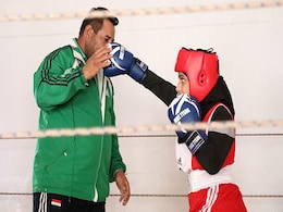 Gloves Are On For These Women In Iraq Punching At "Macho Society" Taboos Gloves Are On For These Women In Iraq Punching At "Macho Society" Taboos