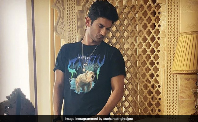 सुशांत सिंह राजपूत पर बनी फिल्म पर रोक लगाने के लिए उनके पिता ने हाईकोर्ट का किया रुख