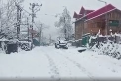 Pahalgam In Jammu And Kashmir Gets Fresh Snowfall Pahalgam In Jammu And Kashmir Gets Fresh Snowfall
