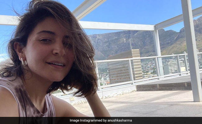 Anushka Sharma's "Sweaty Selfie" Included A Tie-Dye Top And Colourful Workout Tights
