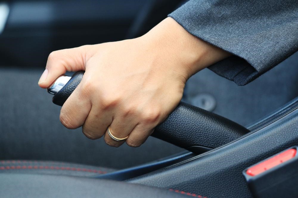 Know a Few Signs of a Failing Hand Brake