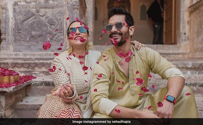 At Katrina Kaif And Vicky Kaushal's Wedding, <i>Baraati</i>s Neha Dhupia-Angad Bedi Had This Much Fun