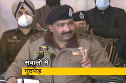 श्रीनगर के हैदरपोरा में हुई मुठभेड़ पर सवाल, परिजन एनकाउंटर को बता रहे हैं गलत श्रीनगर के हैदरपोरा में हुई मुठभेड़ पर सवाल, परिजन एनकाउंटर को बता रहे हैं गलत