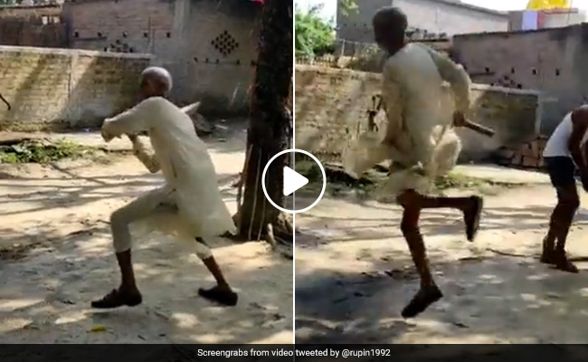 85 साल की उम्र में क्रिकेट खेलते हुए बुजुर्ग का वीडियो वायरल, लोगों ने कहा- बुस्टर डोज़ का कमाल