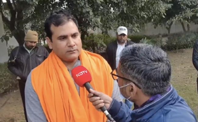 Ground Report: अली, बाहुबली और बजरंग बली में उलझी लोनी सीट की सियासत, विकास के नाम पर टूटी सड़कें, बजबजाती नालियां