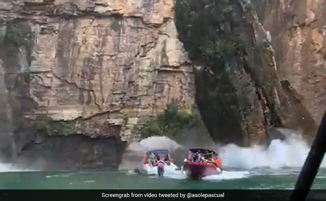 बोट पर गिरी चट्टान की वजह से घटा खतरनाक हादसा, वायरल वीडियो में कैद हुआ खौफनाक नजारा