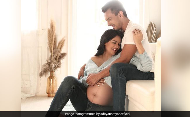 Aditya Narayan And Shweta Agarwal Make Pregnancy Announcement