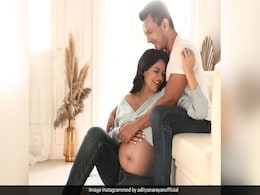 Aditya Narayan And Shweta Agarwal Make Pregnancy Announcement Aditya Narayan And Shweta Agarwal Make Pregnancy Announcement