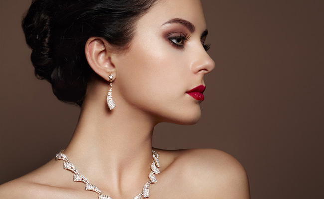 You Can Never Go Wrong With These Statement Necklaces