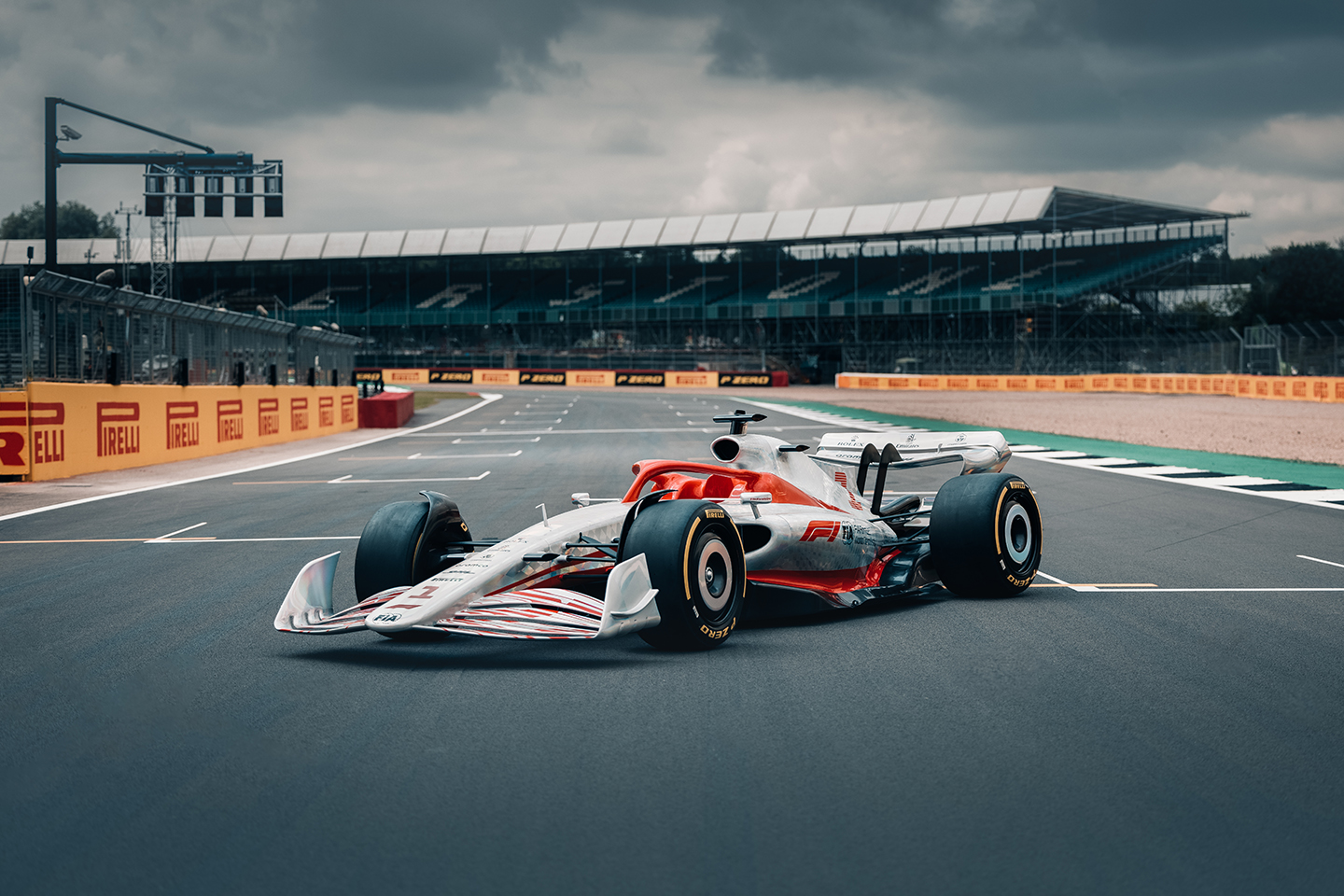 New Formula 1 Race Car: 2022 F1 Car Promises Better racing, More Sustainability